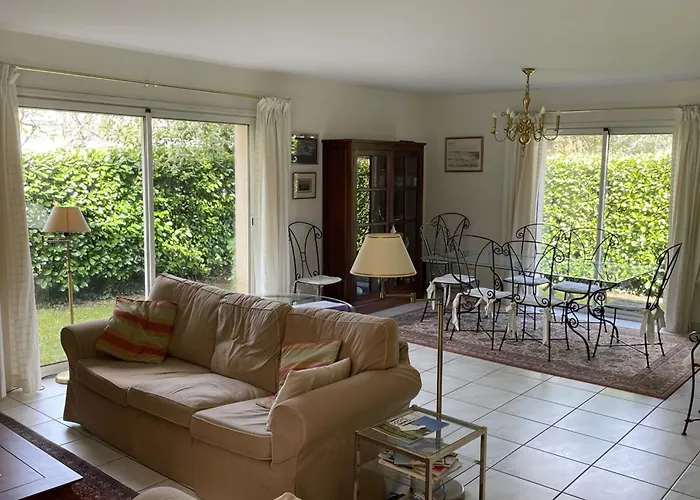 Nyaraló House With Private Pool Near The Sea